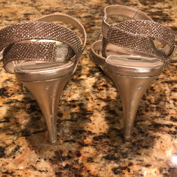 Glint ‘Desi” Platform Sandal - Picture 3 of 8